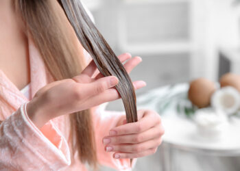 How to make water-based hair moisturizer at home