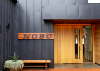 A Glimpse into the World of the Wealthiest: Where Do They Go Out for Dinner?