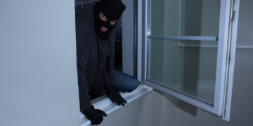 Five Signs Your Home Could Be Burgled